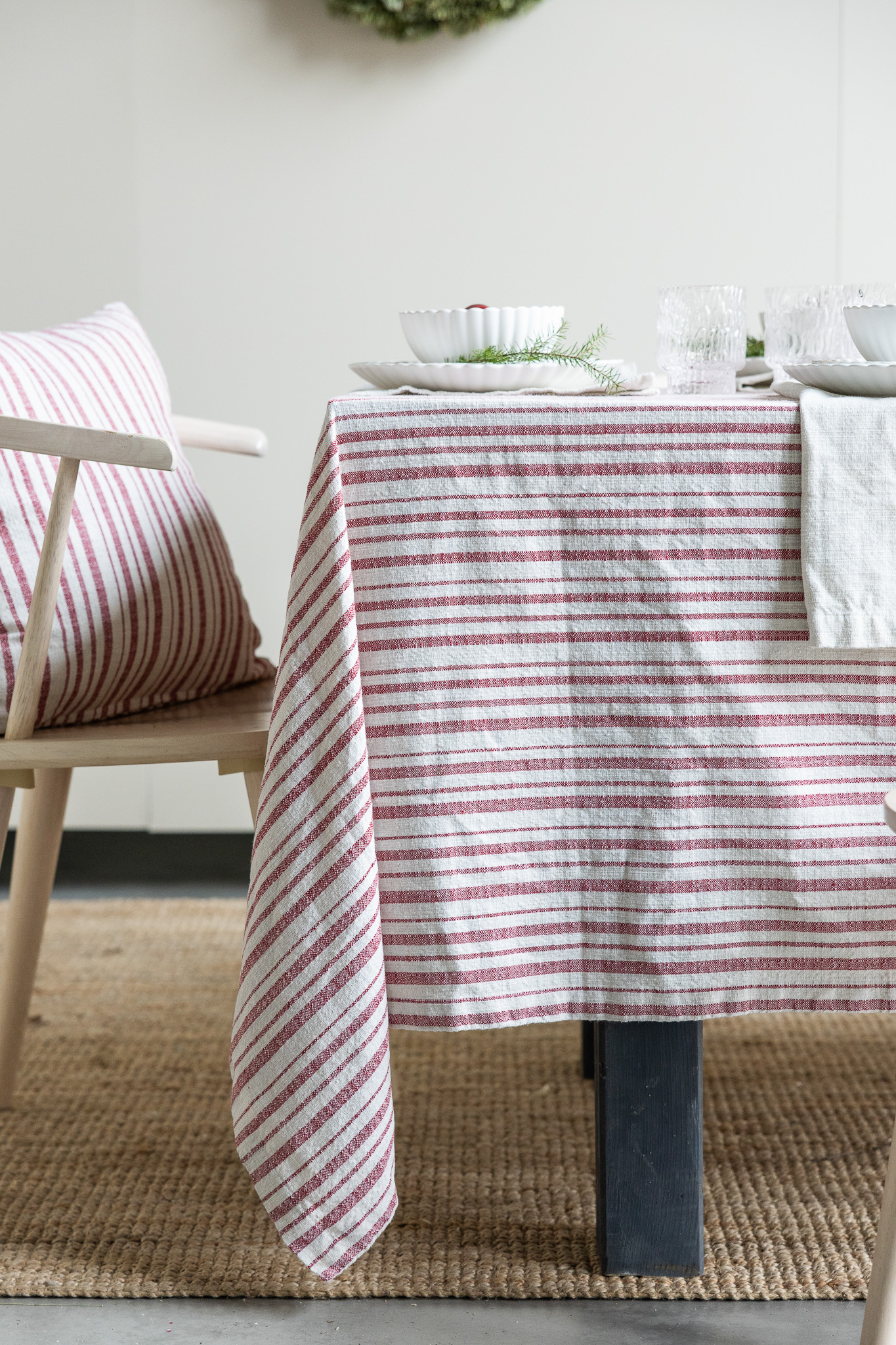 Karlelund - Natural/Red tablecloth - 250x140 cm - 2