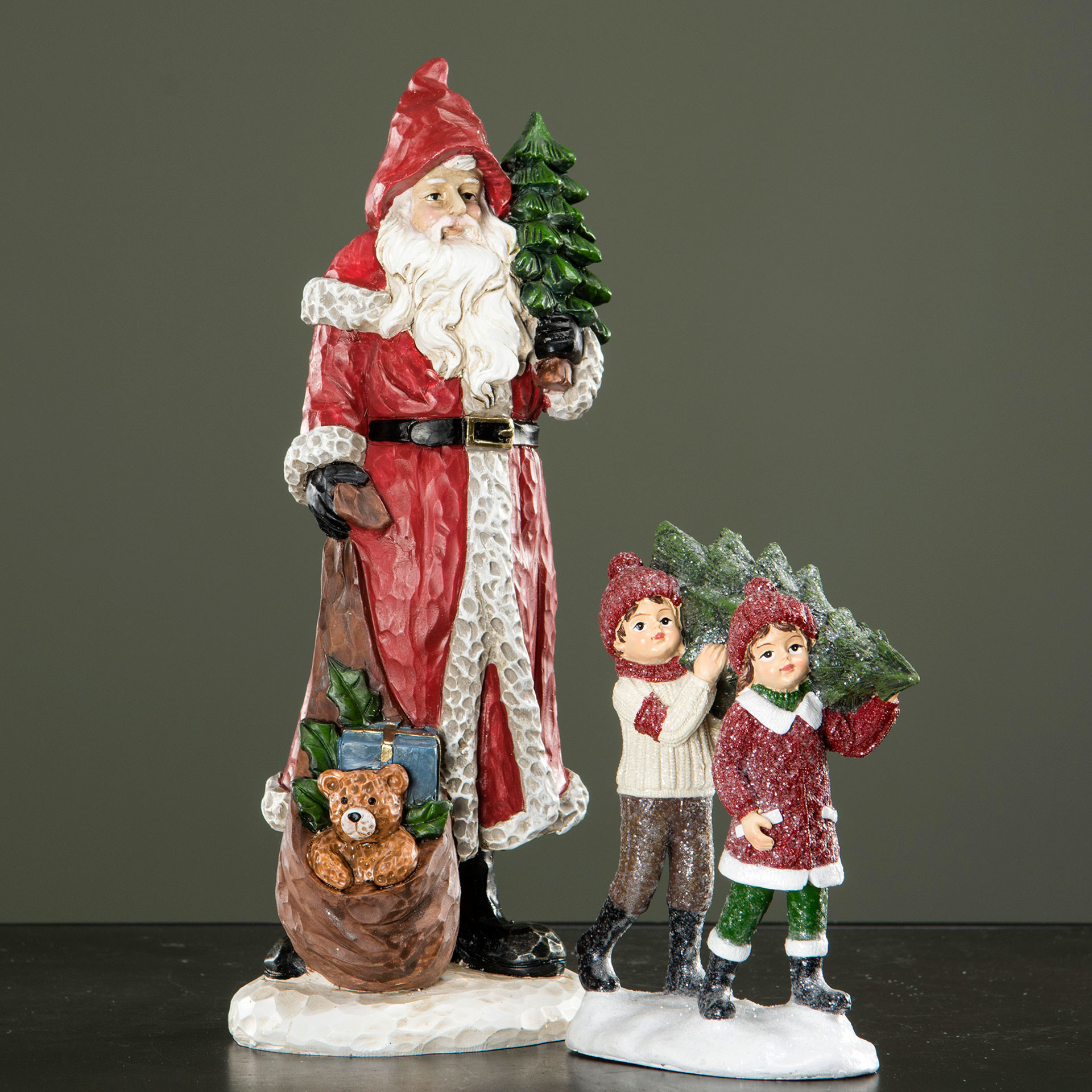 Barn med Gran Poly 14cm
