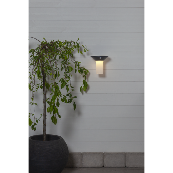 Solar-powered wall lantern Valta
