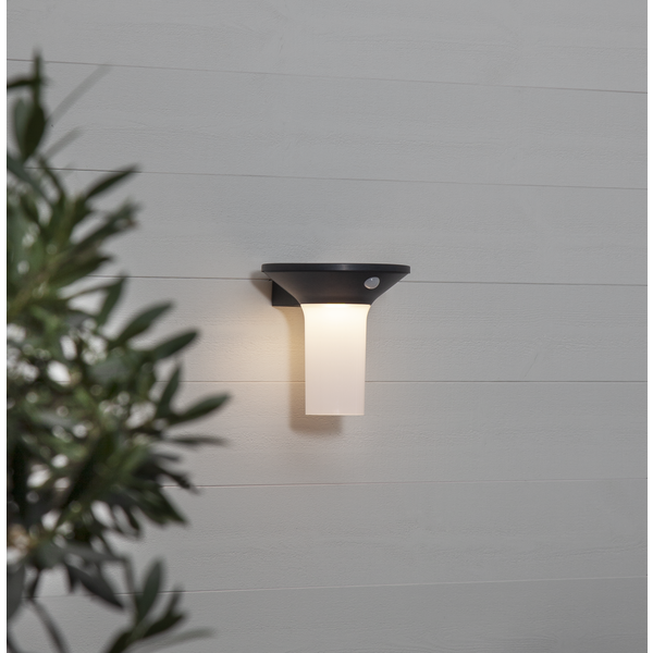 Solar-powered wall lantern Valta - 2