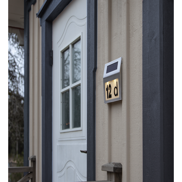 Solar cell wall light with numbers and letters