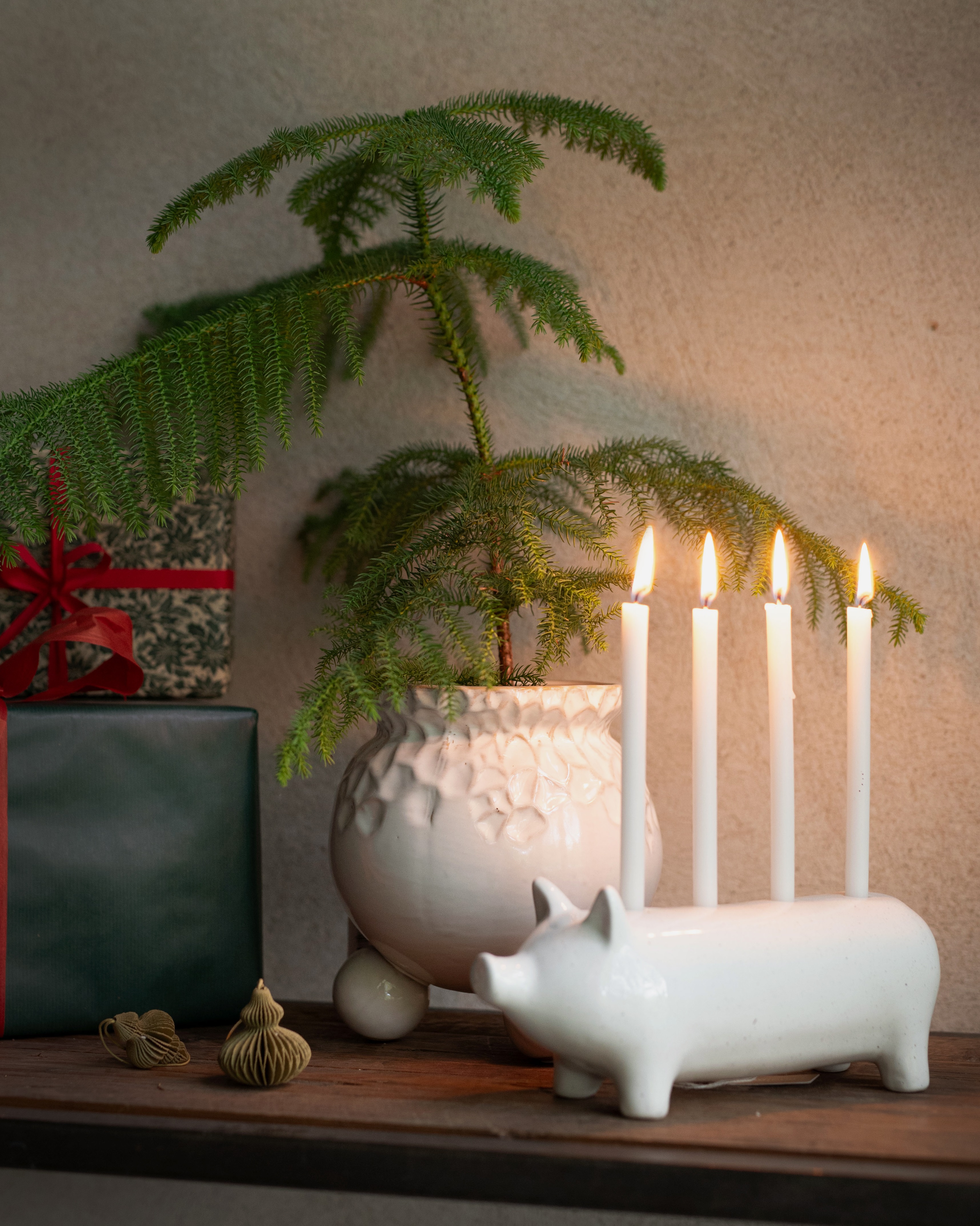 Candle holder - Pig - White mottled - Advent candle holder - 27x9x11 cm - 2