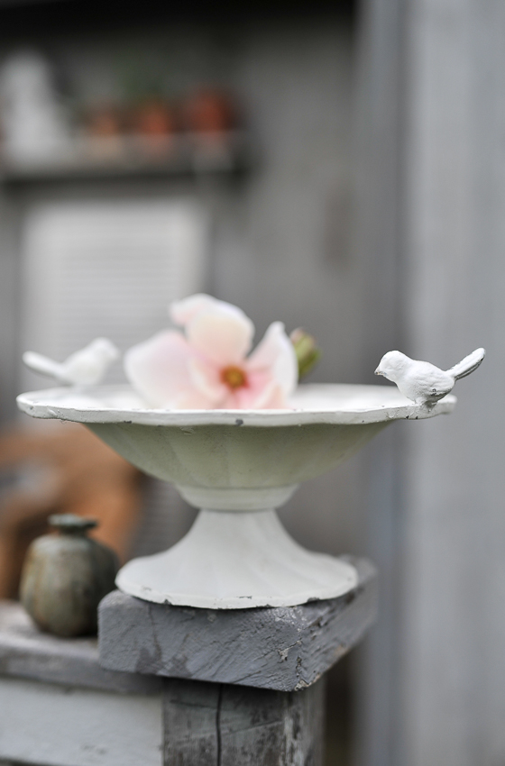 Bird bath on a stand - Antique white - 30x14 cm - Large - 2
