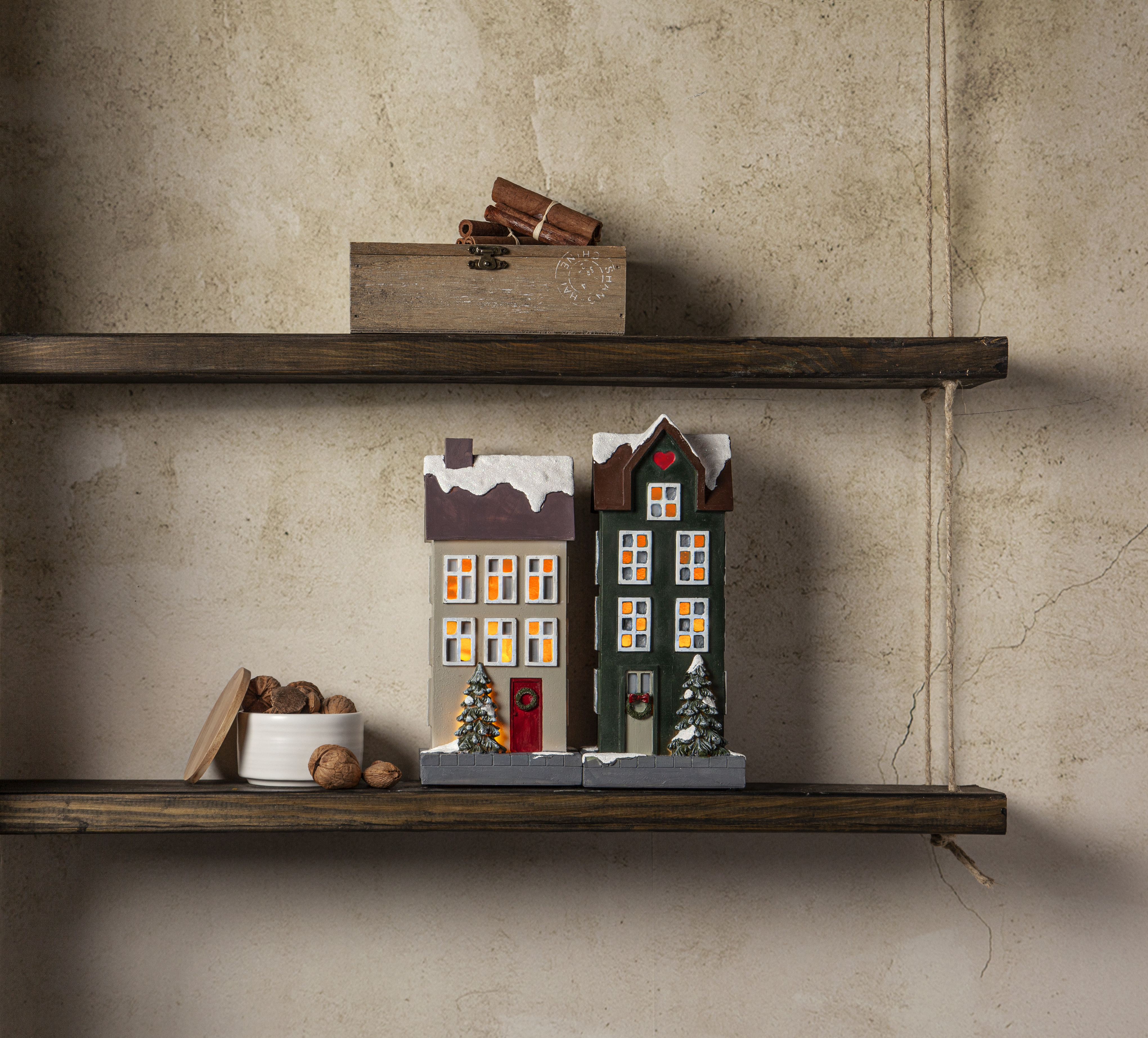 House - Beige - Indoor decoration - Battery operated with timer - 2