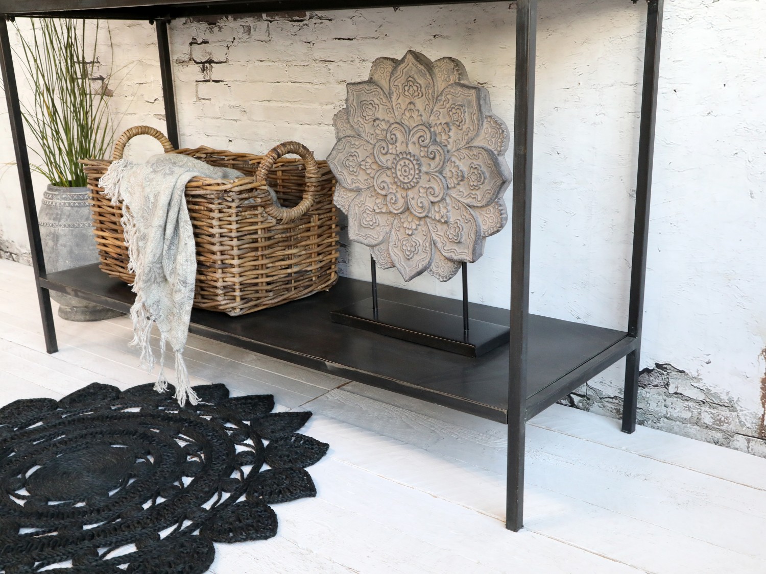 Console table with 3 drawers - 3