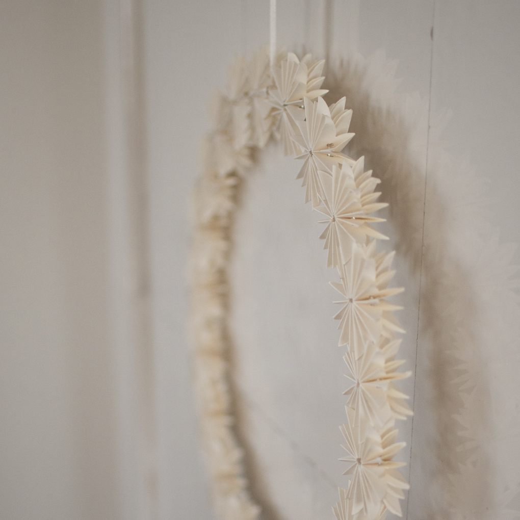 Paper Flake Wreath - White - Paper Wreath - 35 cm - White - DBKD - 7
