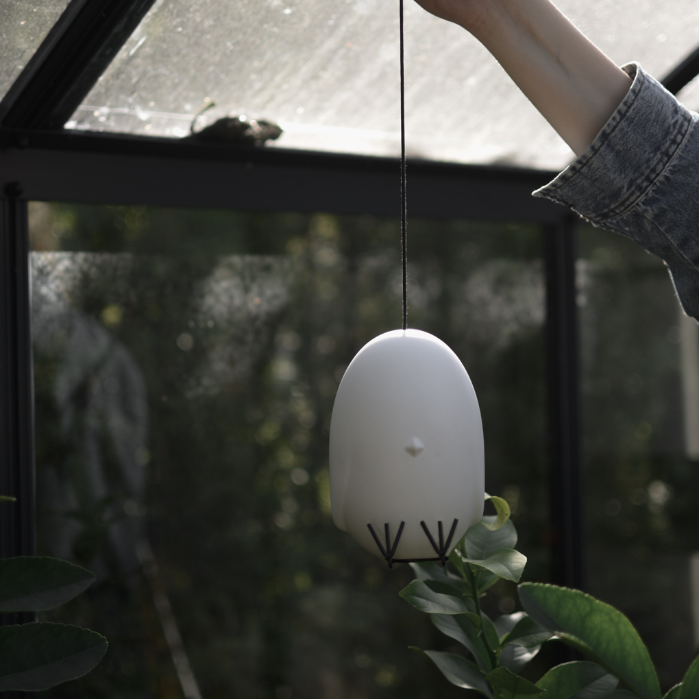 Hang Around - Egg - Chicken - Easter egg - Ceramic - White 15x10 cm - 11