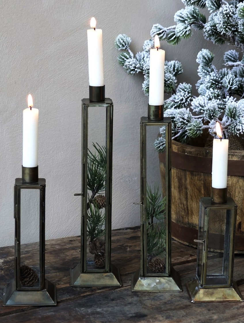 Candlestick with glass - Antique brass
