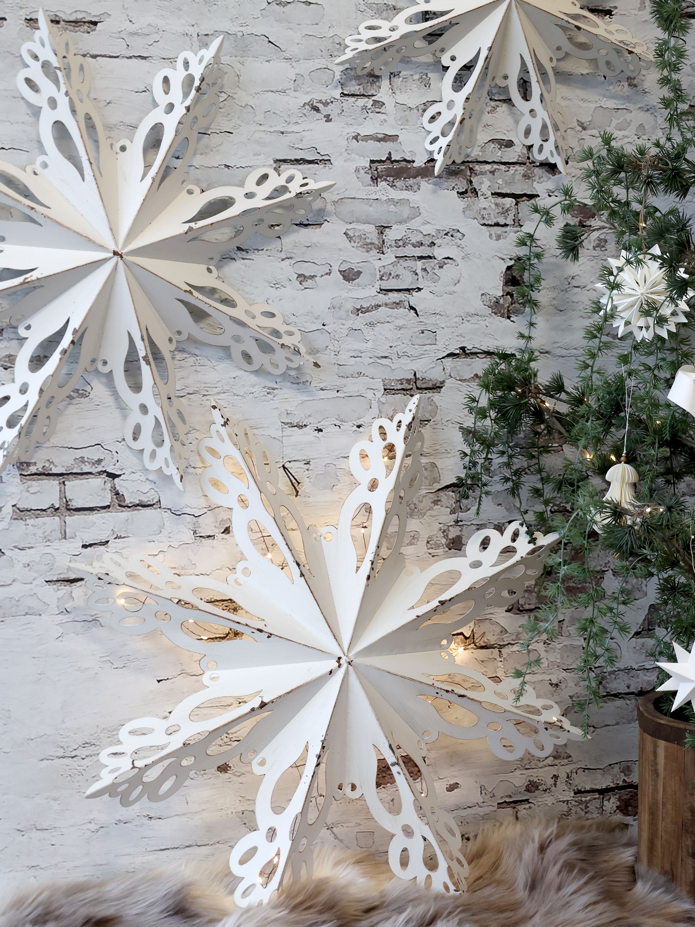 Stjärna – Adventsstjärna – Väggdekoration - Antikvit - Metall - Ø43 cm - 2