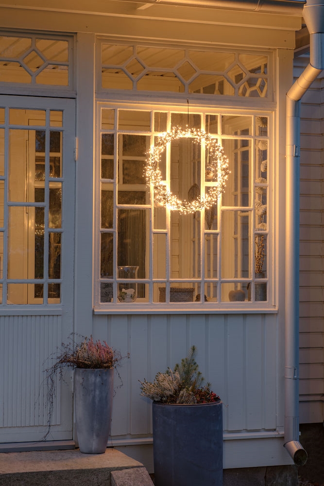 Krans med belysning - Svart - 50x50 cm - Led - Timer - 600 lampor - 3