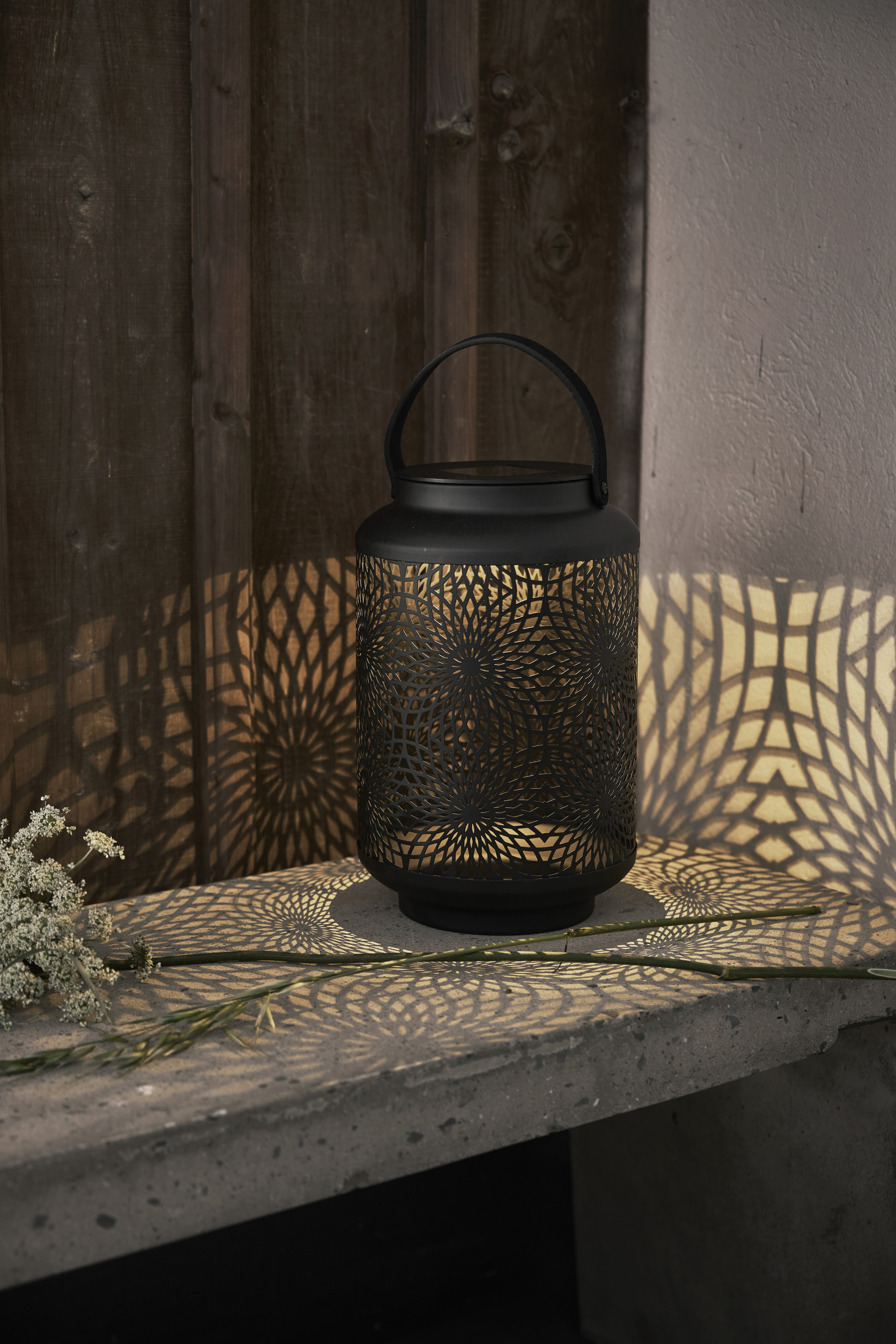 Solcellslykta - Svart - 30x19 cm - 4