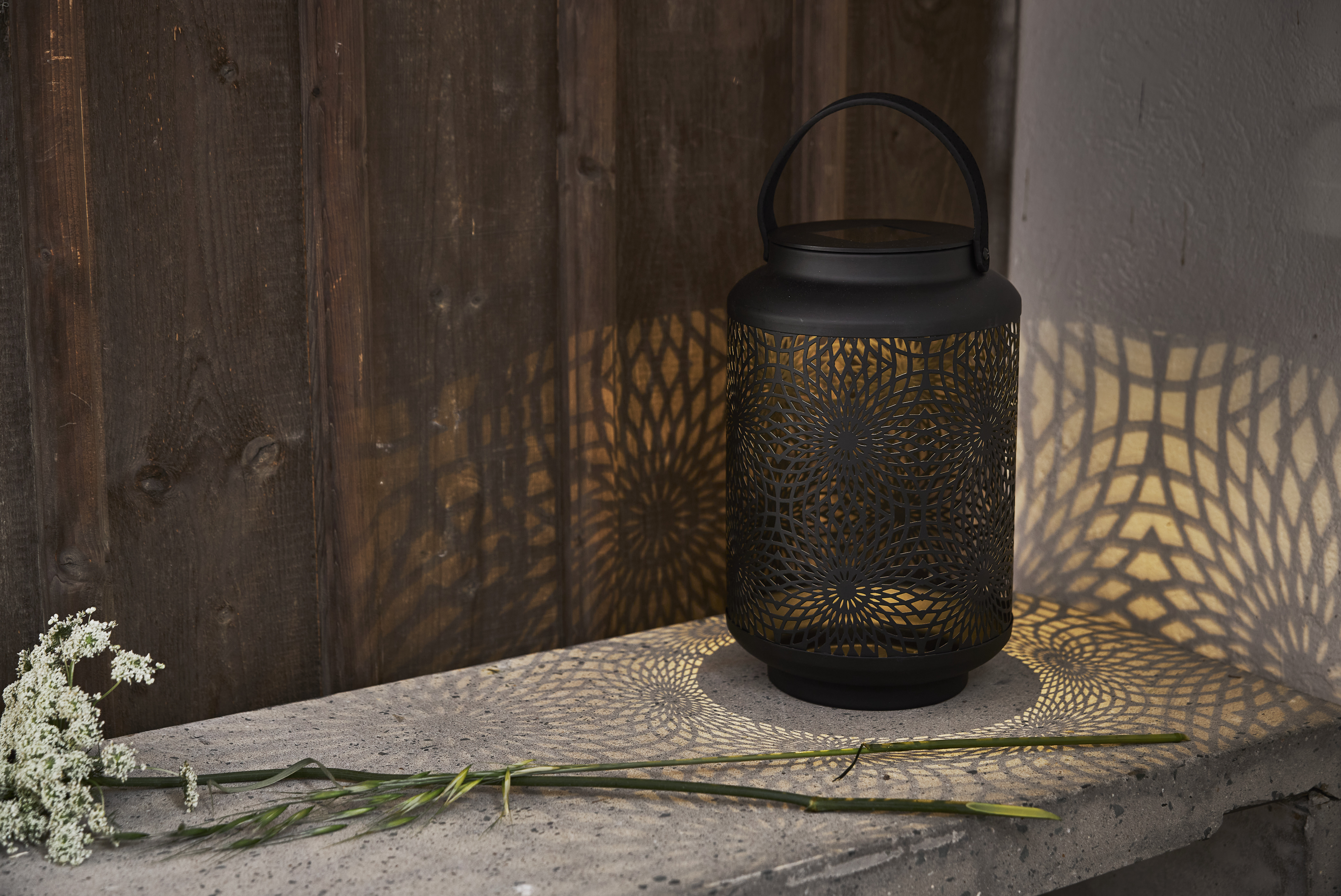 Solcellslykta - Svart - 30x19 cm - 3