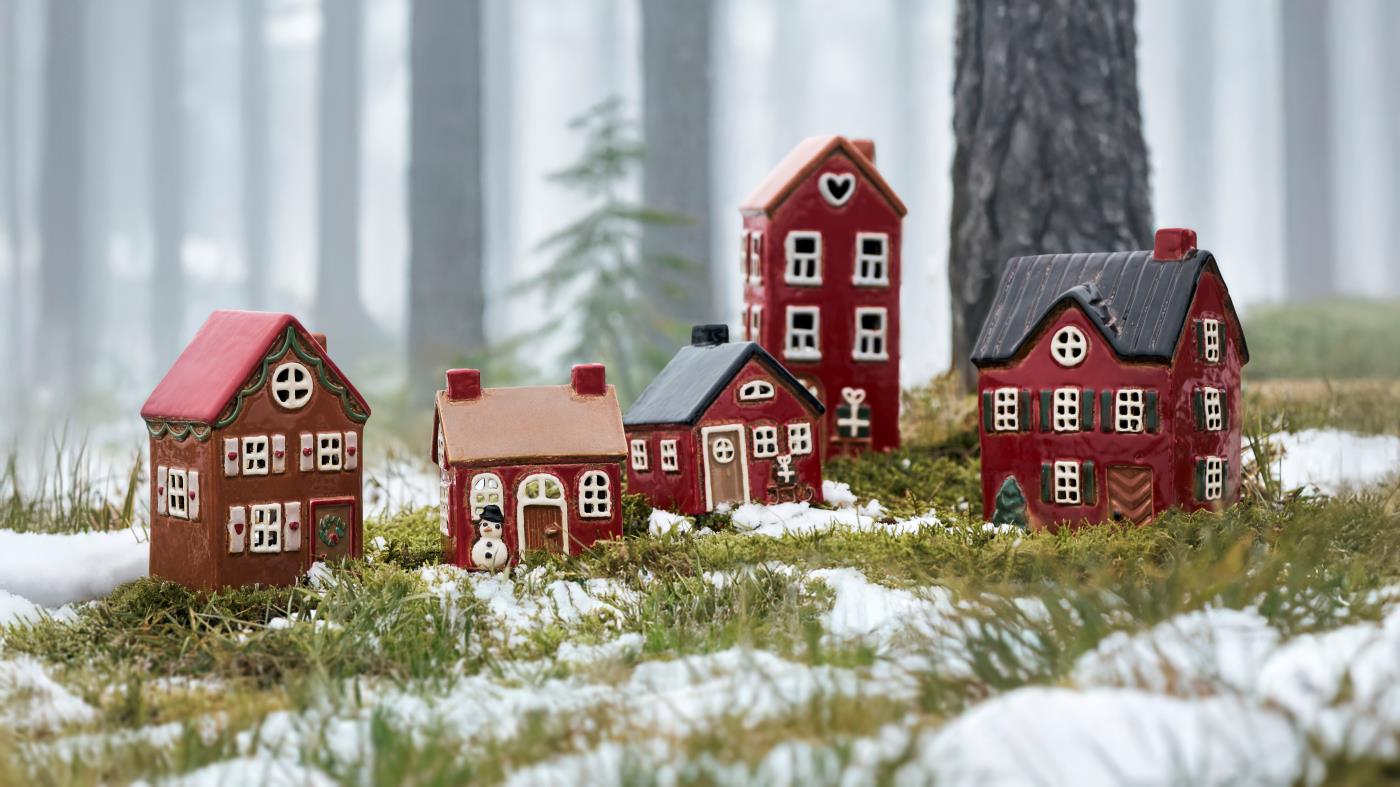 Stillenat - Christmas house - House lantern - Lantern Red house with sled - 6
