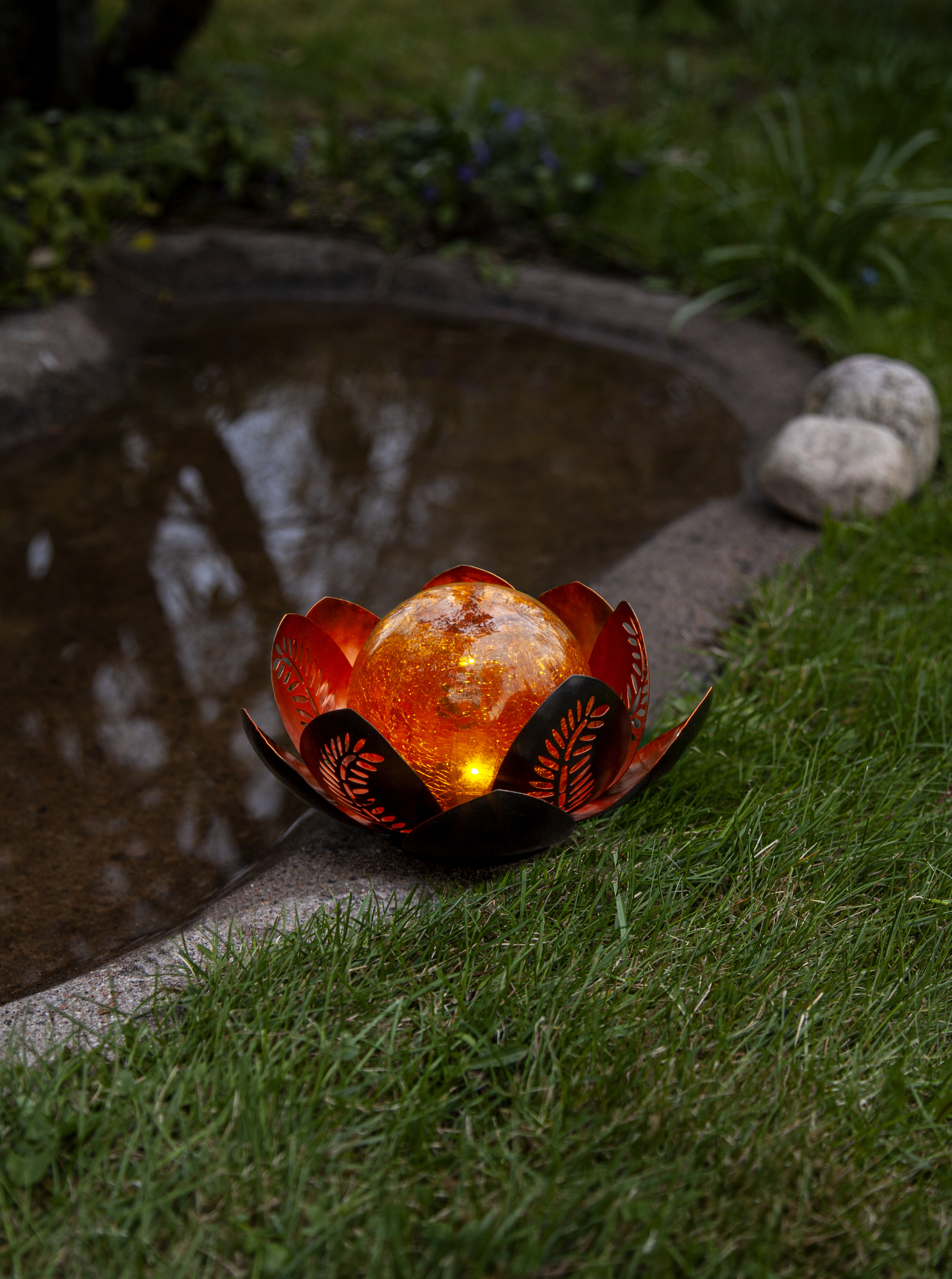 Solcellsdekoration - Water Lily - Näckros - Amber - 24x24x12 cm - 6