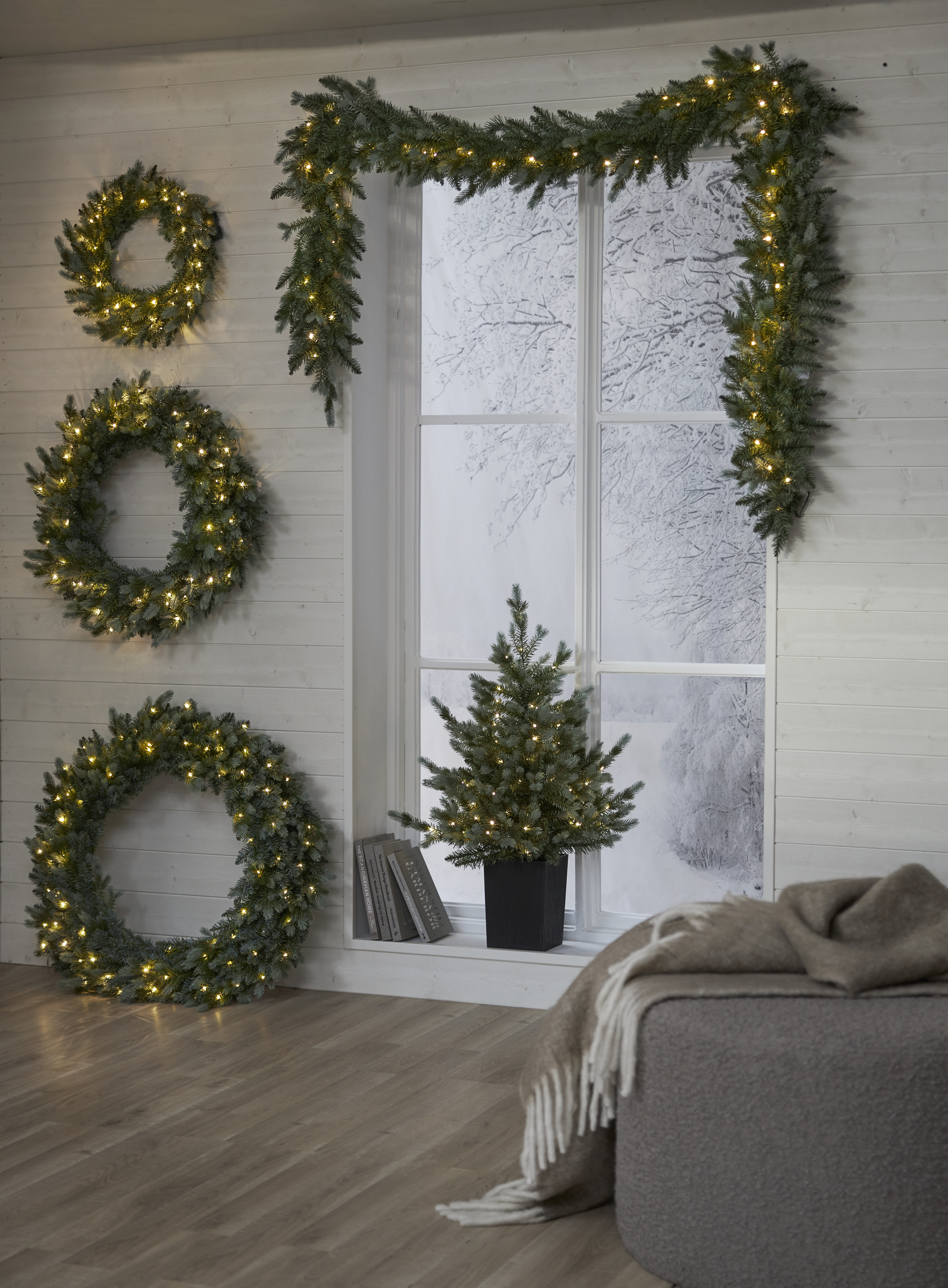 Wreath with lighting - 55x55 cm - 8