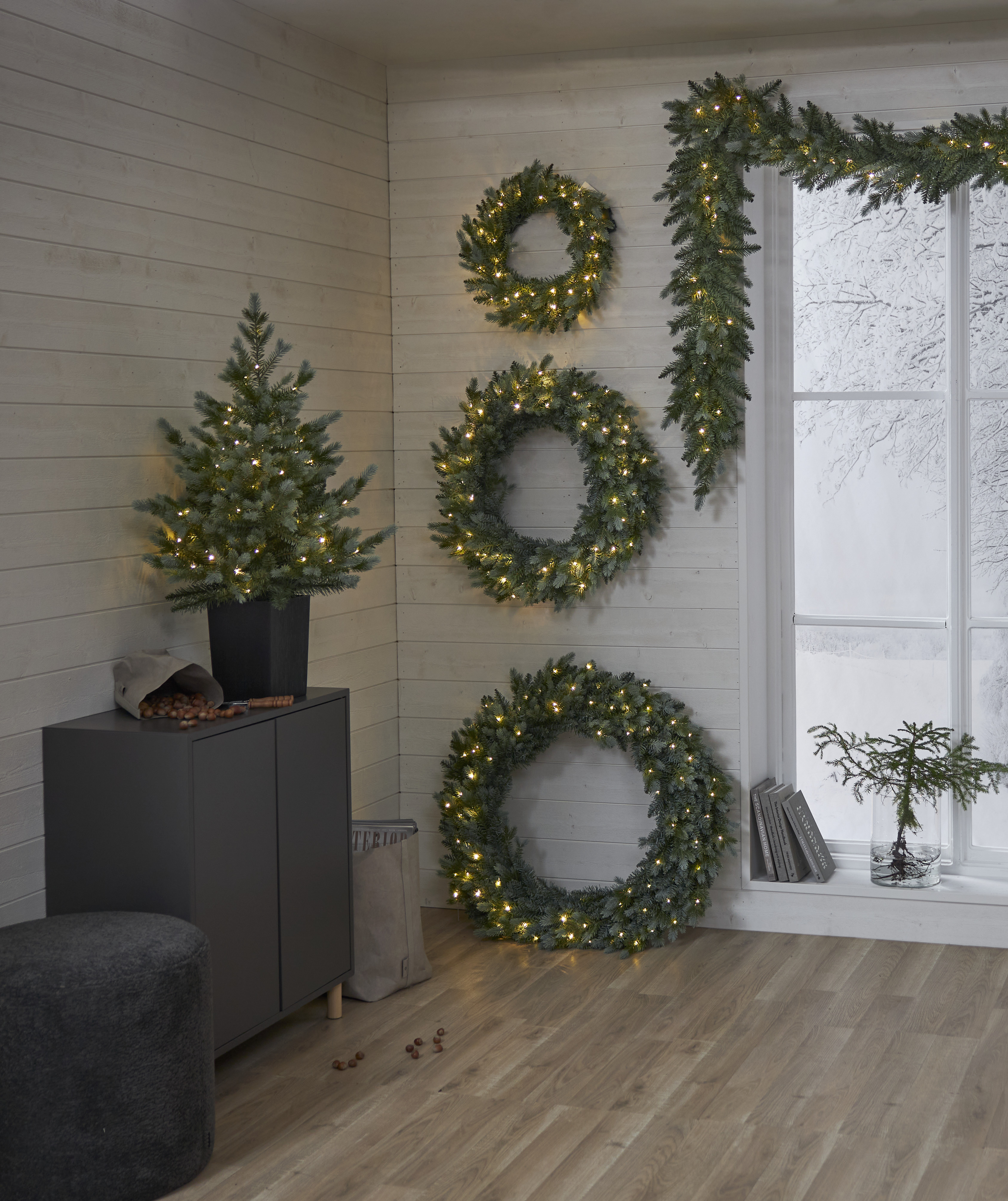 Wreath with lighting - 55x55 cm - 6