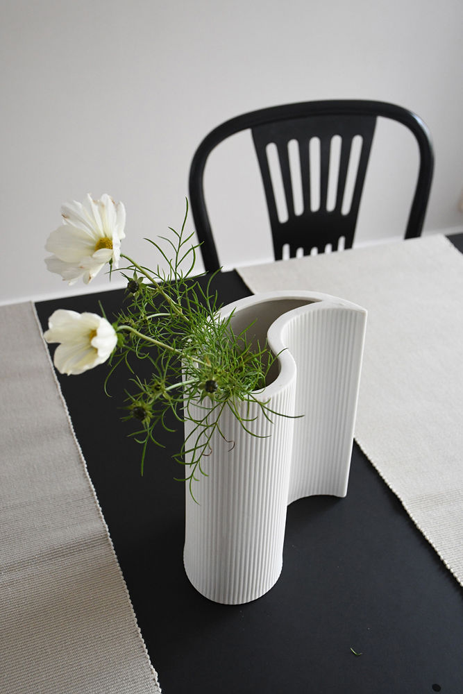 White vase - 18x11x23 cm - 2