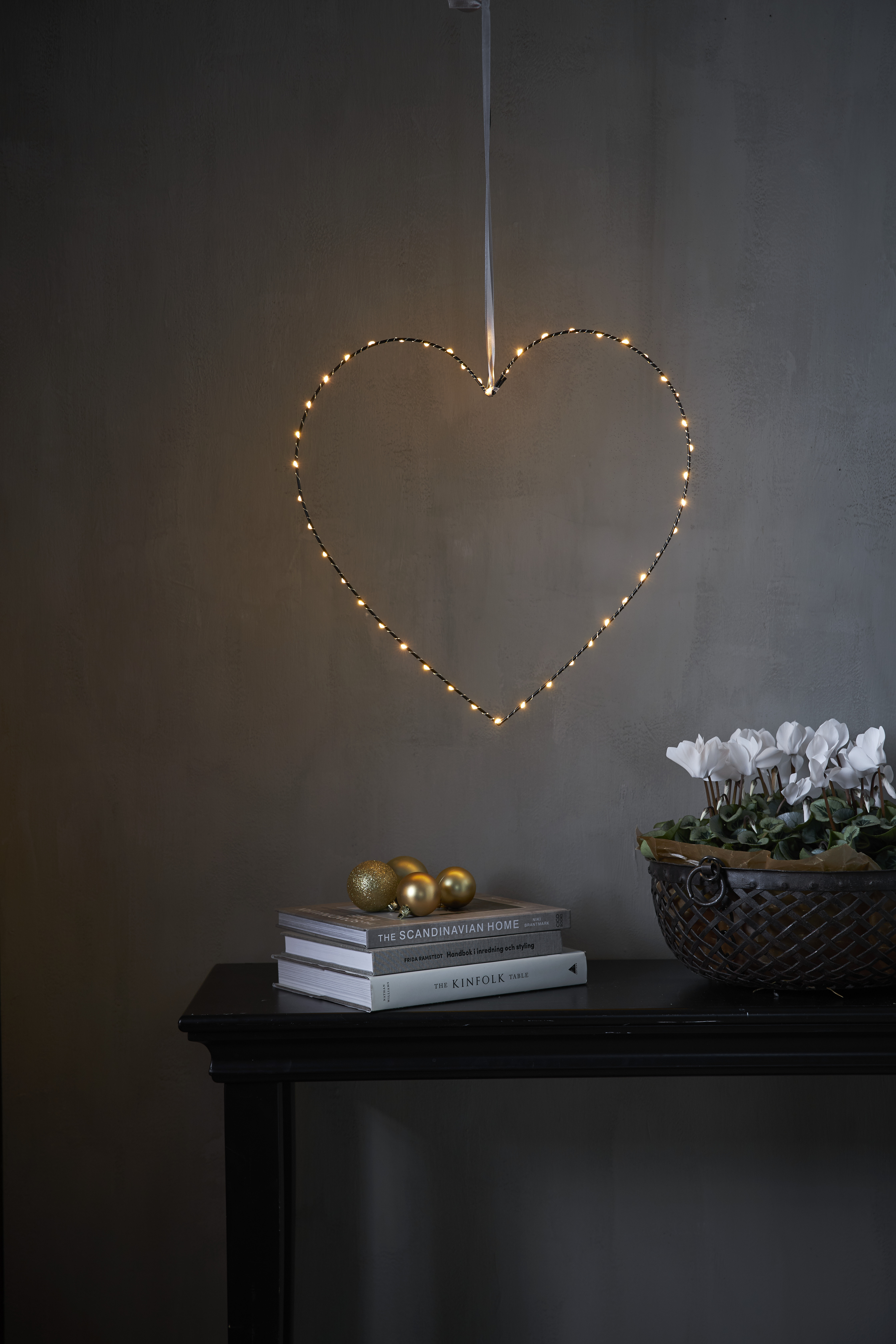 Hanging heart with lighting - 45x45 cm
