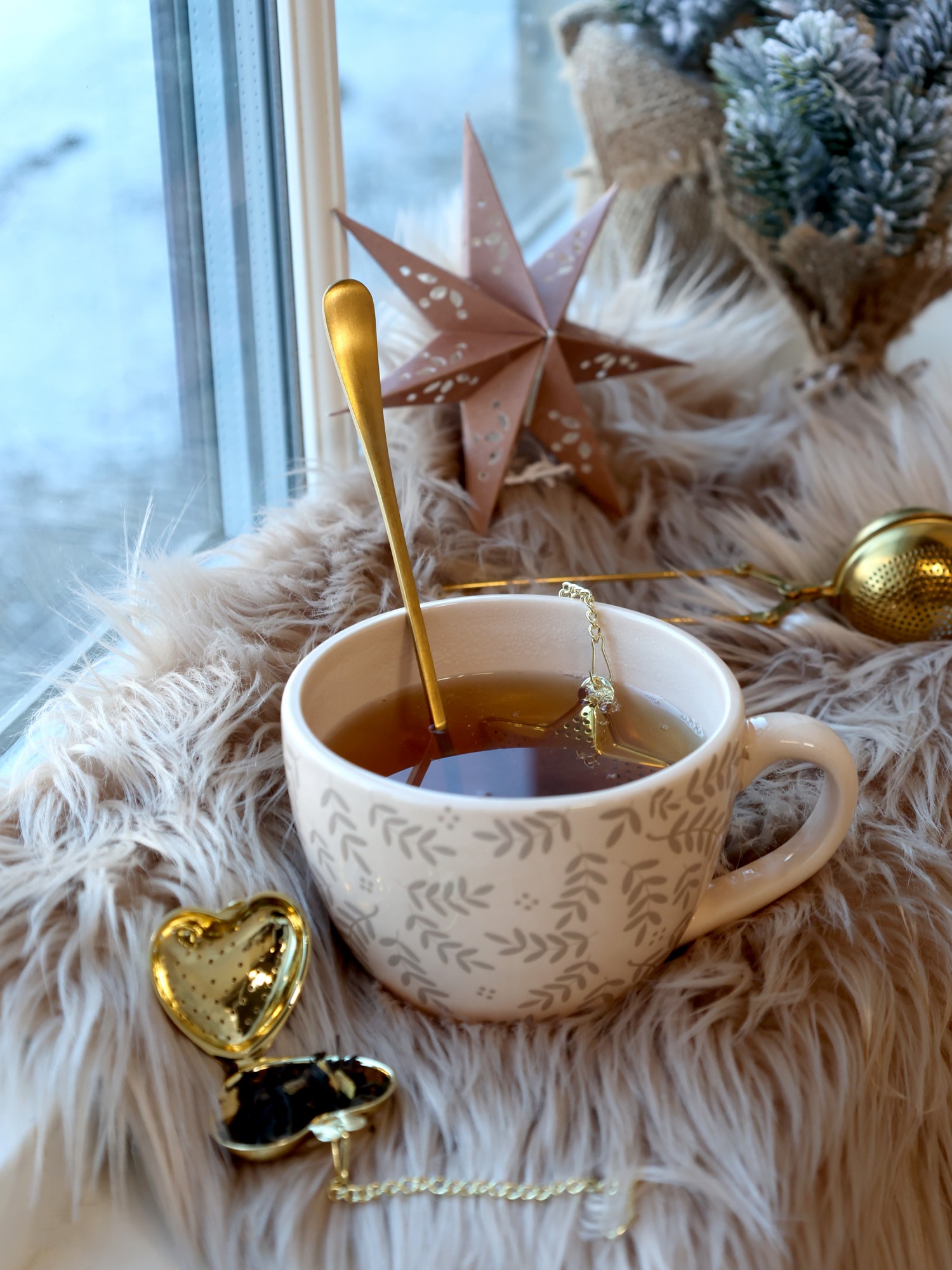 Tea strainer Brass - 17 cm