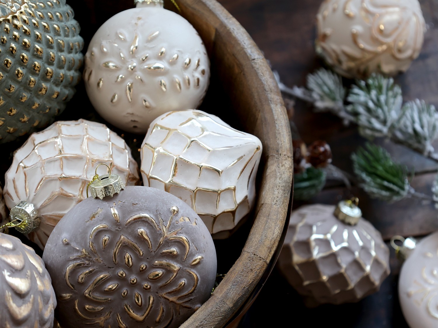 Christmas bauble with gold pattern - Christmas tree bauble - 2
