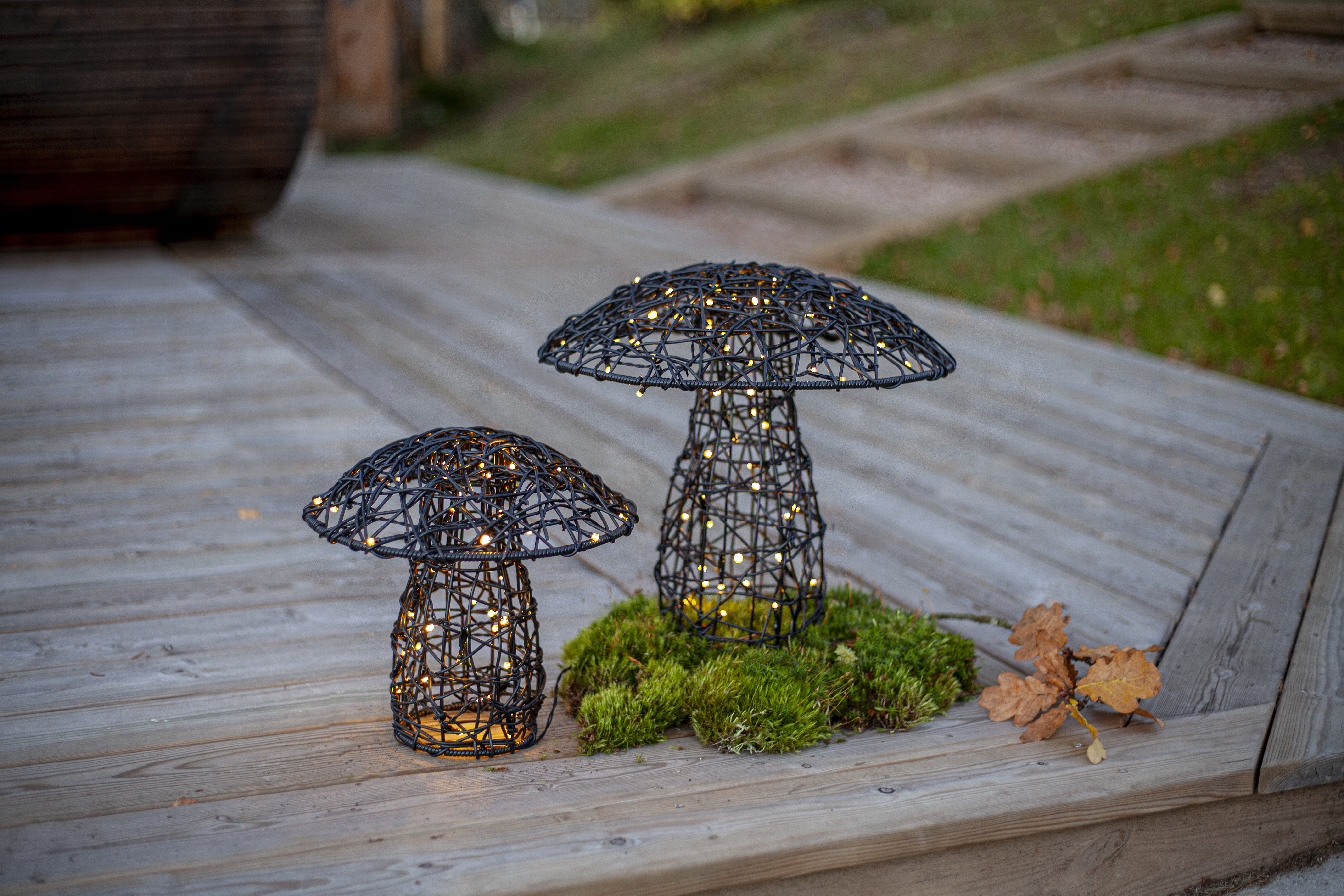 Lamp - Mushroom - Outdoor decoration - Battery-powered - Timer - 37x34 cm - 4