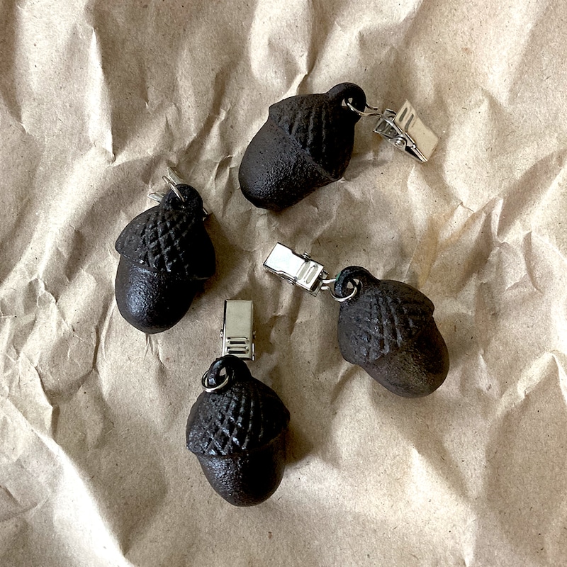 Tablecloth weight - Acorn - Cast iron - 4-pack - 2