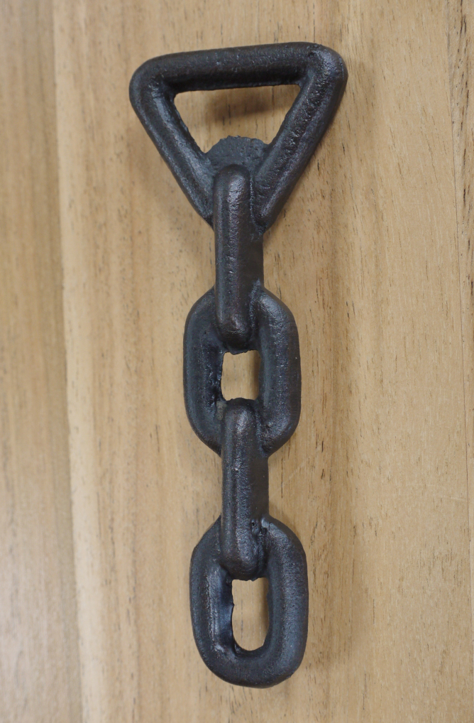Bottle opener - Cast iron - Chain - Industrial - 14 cm