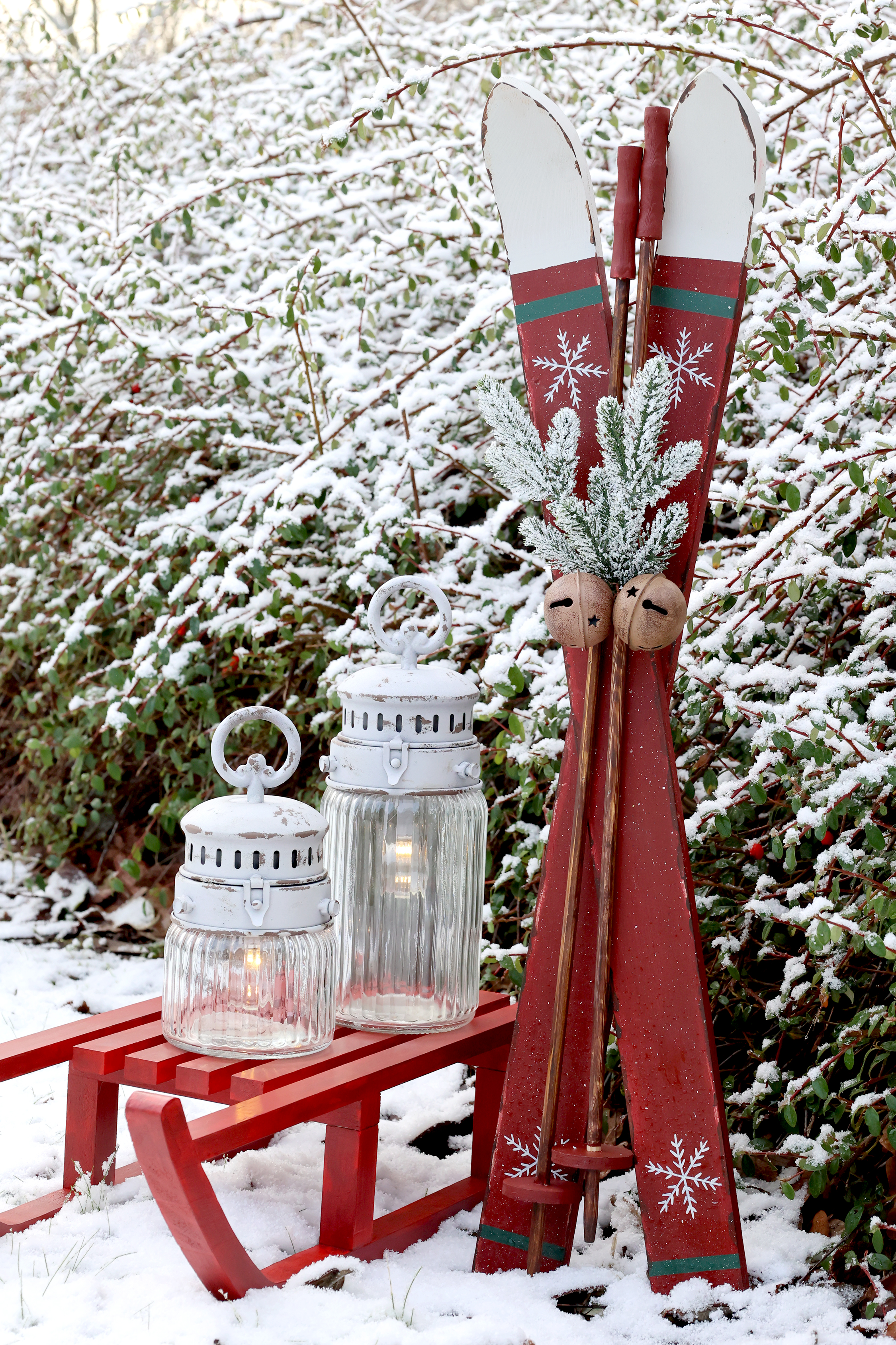 Vintage Skis with Poles Decoration 90x22 cm