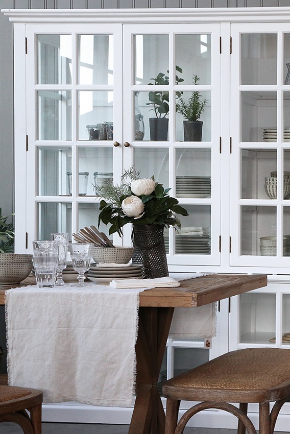 Marseille Display cabinet with 8 doors and shelves - Display cabinet - H195/L220/W55 cm - White - 4