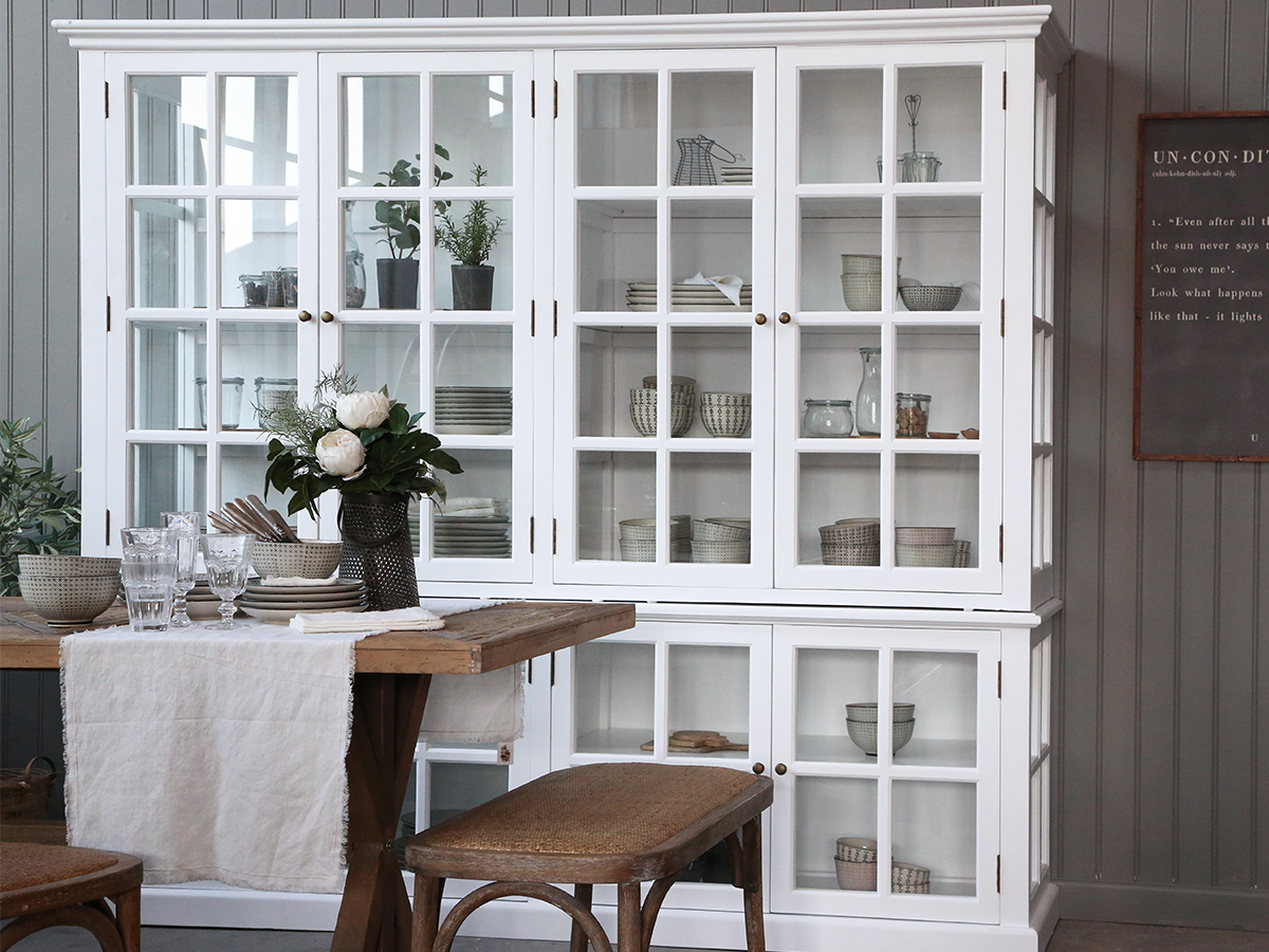 Marseille Display cabinet with 8 doors and shelves - Display cabinet - H195/L220/W55 cm - White - 2