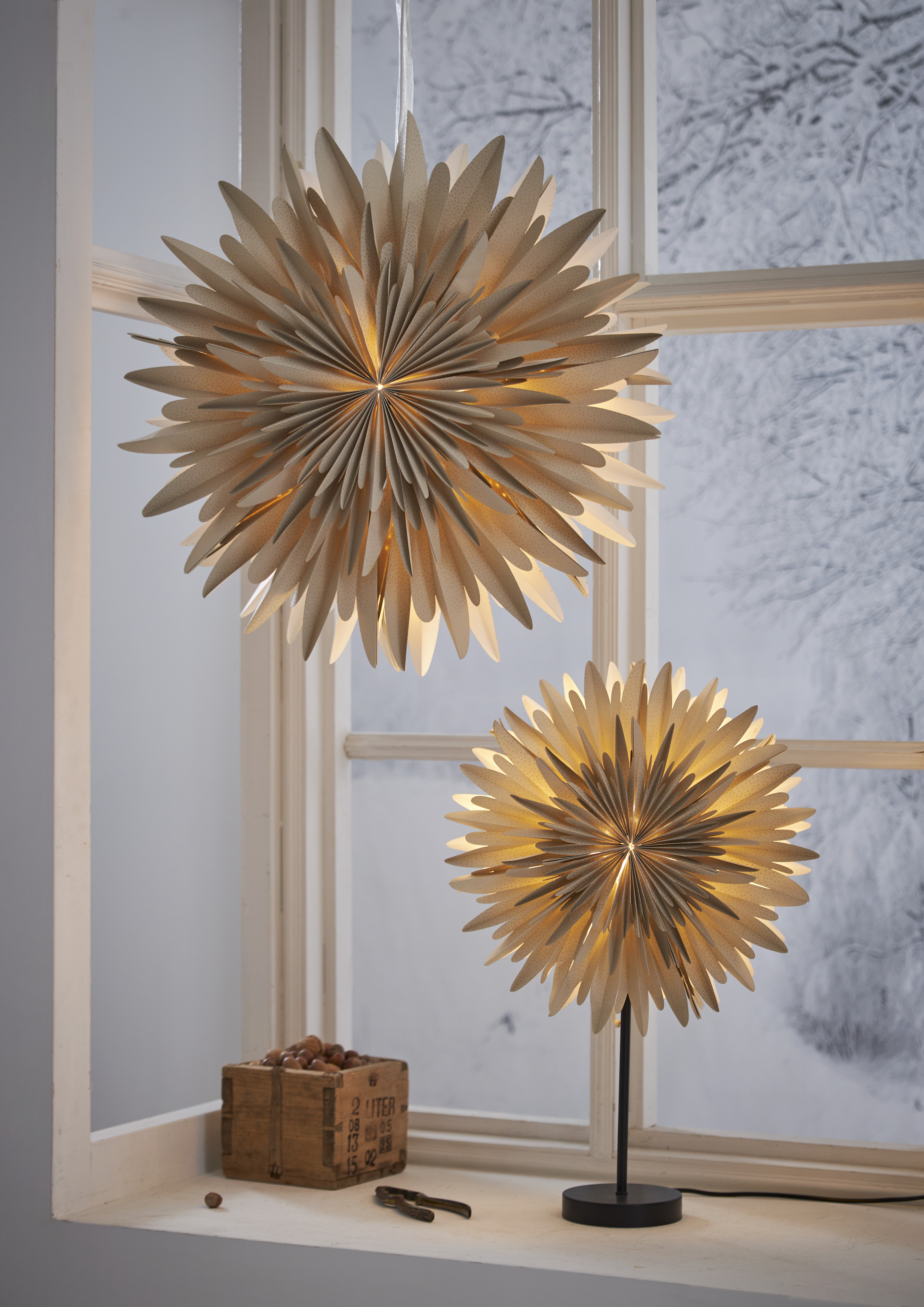 Adventsstjärna - Pappersstjärna Winter - Grå/Guld - 60x60 cm - 7