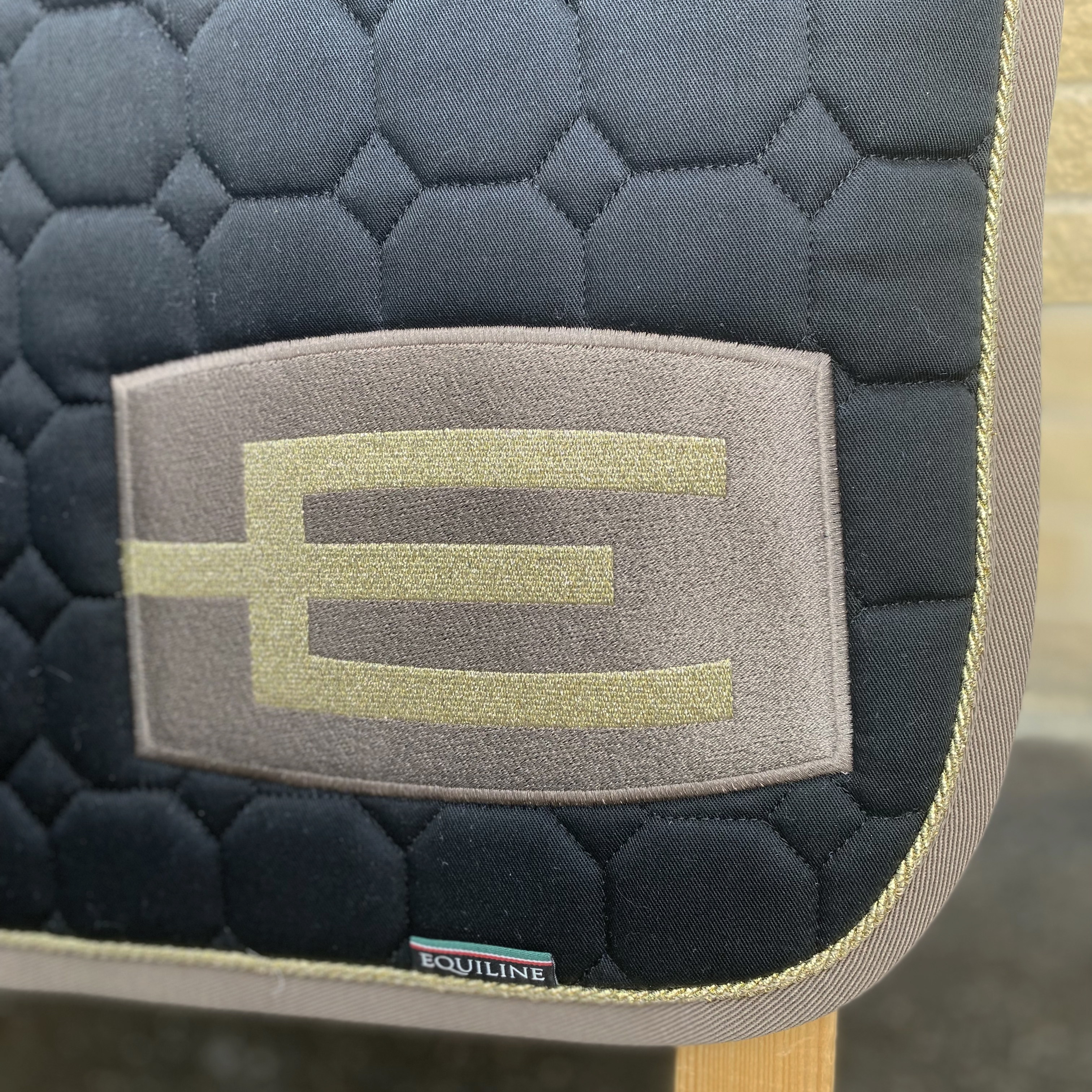 EQUILINE HOPPSCHABRAK CAPPUCCINO/GULD  E-LOGGA, KANTBAND + 1 PASSPOAL - 2