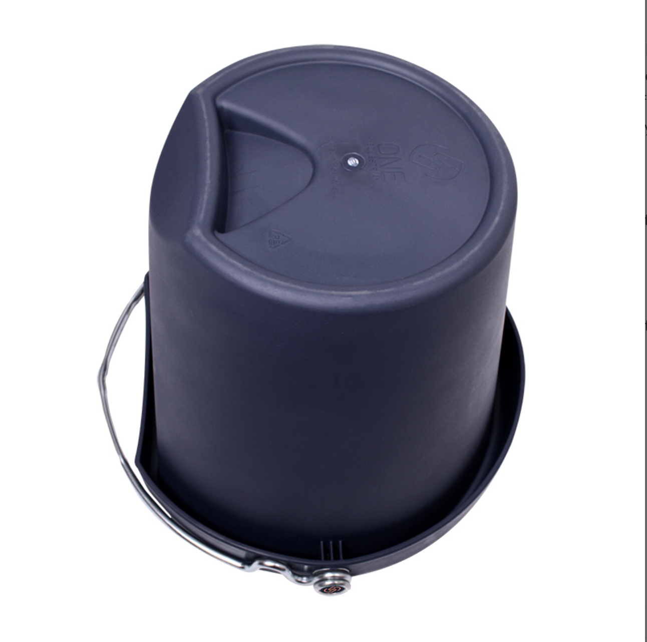 ONE EQUESTRIAN ONE BUCKET - 4