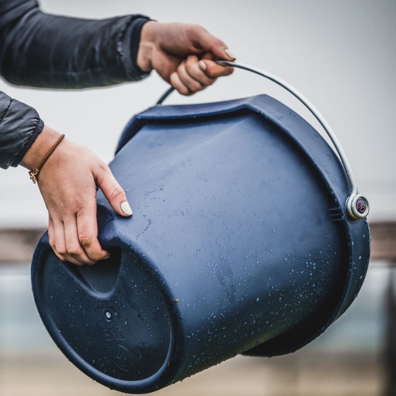 ONE EQUESTRIAN ONE BUCKET - 5