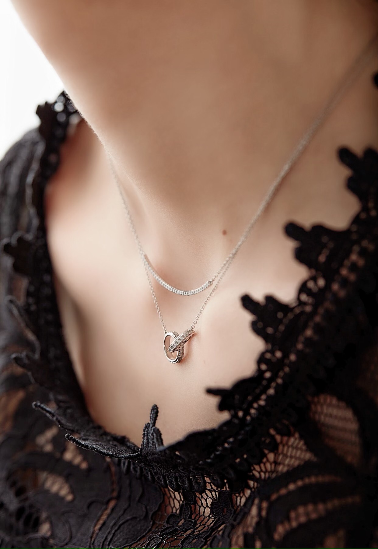 Diamond love necklace prongset - 2