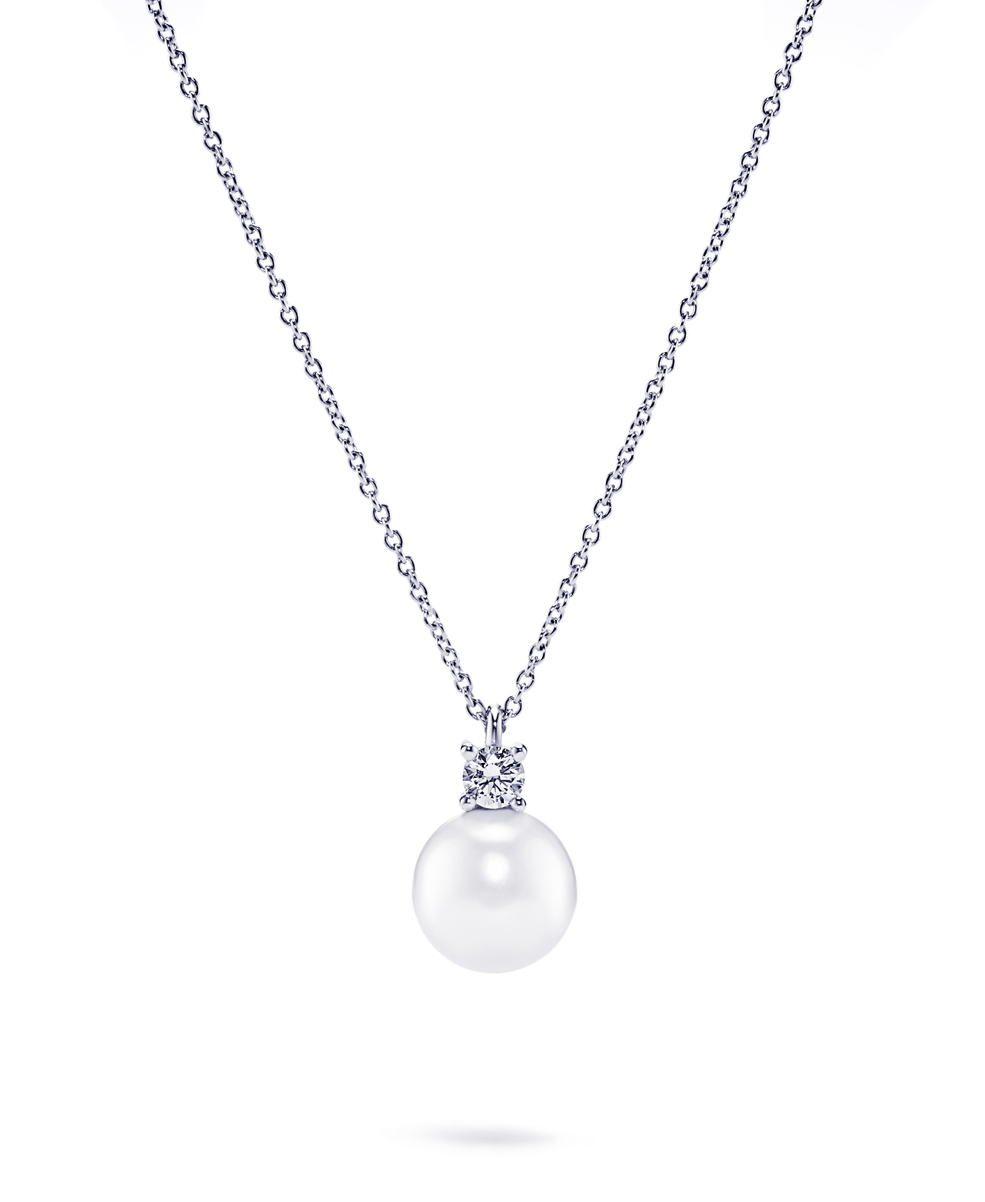 Pärlhalsband med diamant 