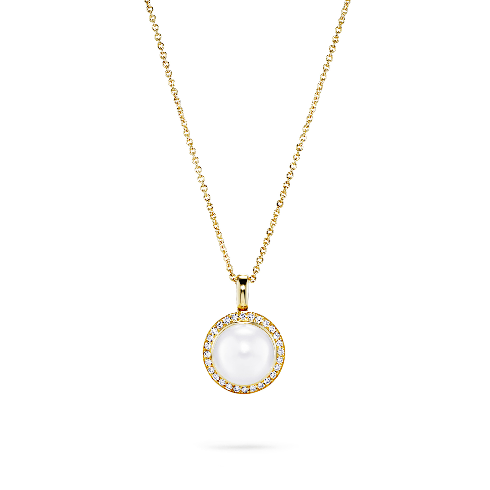 Bouton pärlhalsband med diamanter