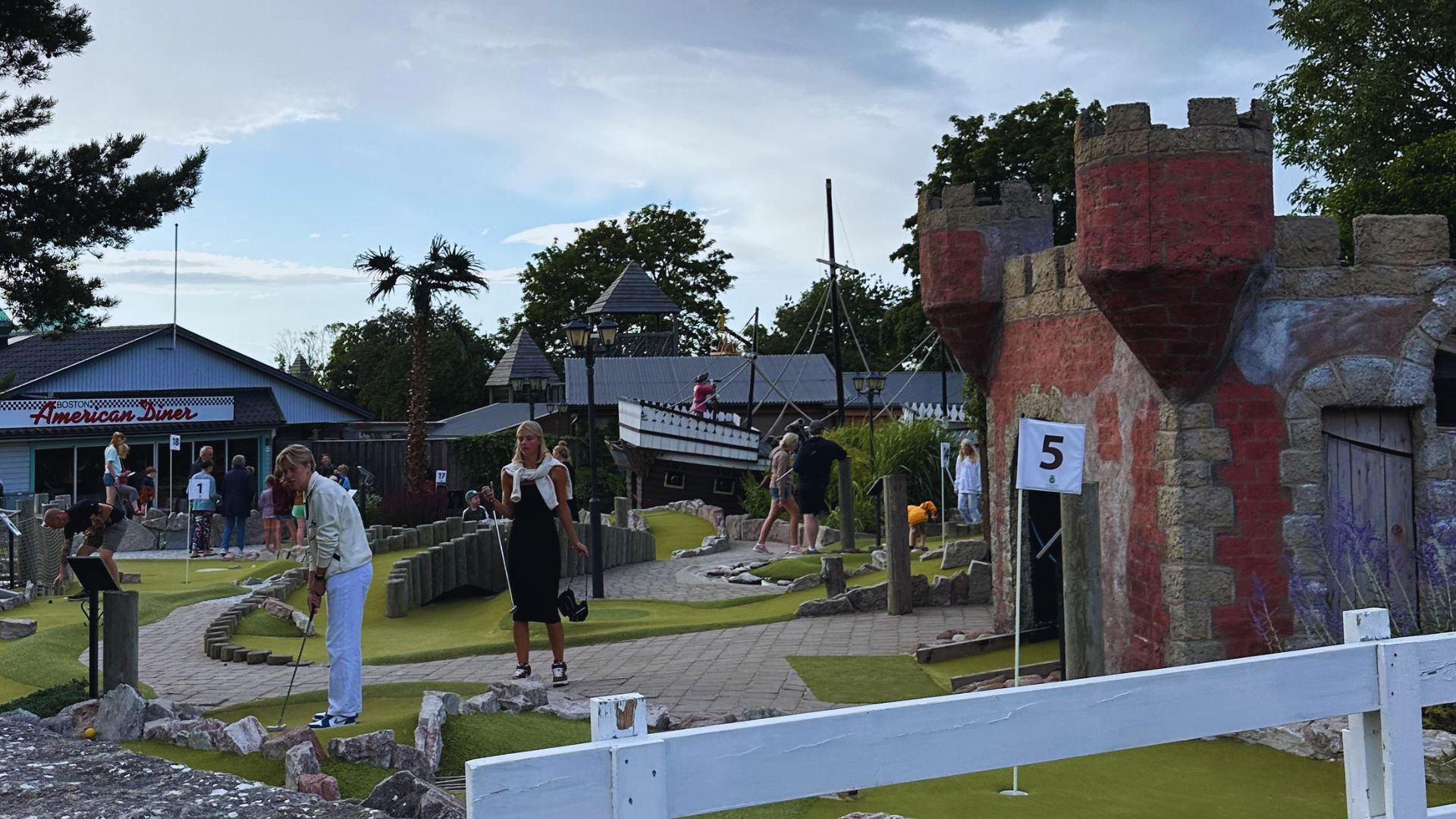 Spela nu! Regler för Äventyrsgolf