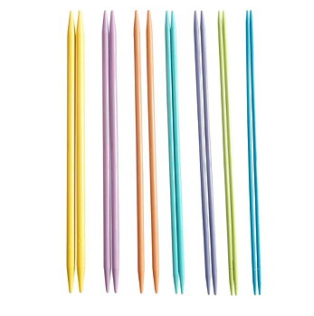 N018 - Set med 7 st. storlekar Strumpstickor i plast