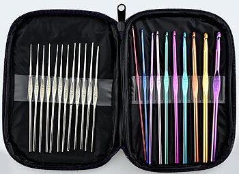 N099 - Set med 22 st. virknålar i aluminium och rostfritt stål