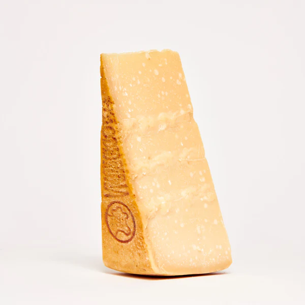 Valserena Parmigiano Reggiano 48 mån Vacche Brune D.O.P, 500 g KORT DATUM - 2