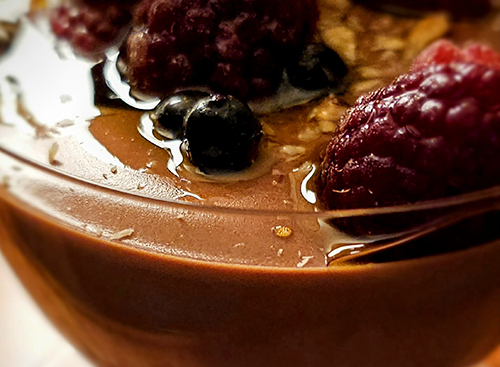 Mustig mjölkchokladmousse med mandarinolivolja