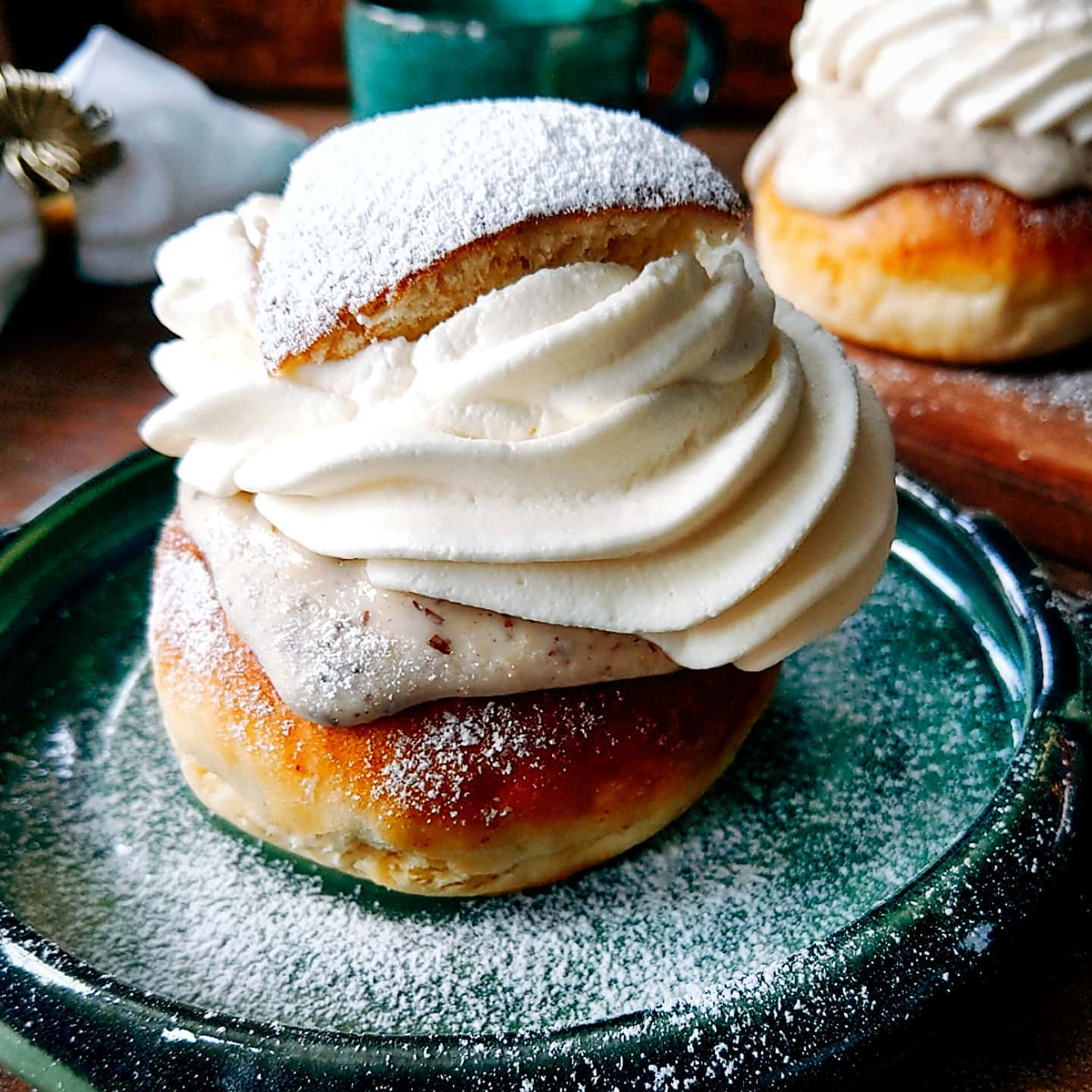 Semlor med siciliansk mandelcréme