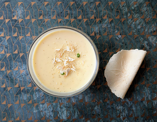 Pannacotta med vit choklad och tonkaböna