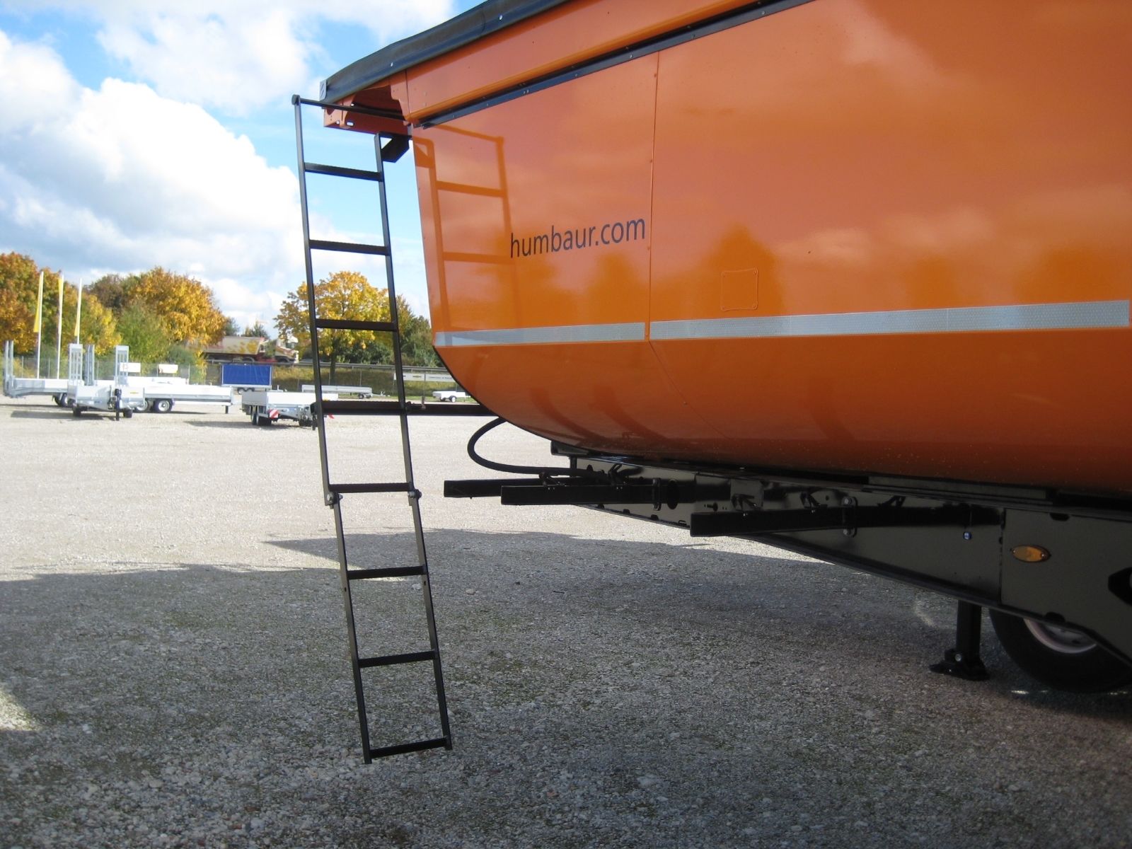 Tipp trailer - 7