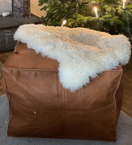 Fyrkantig Marockansk Sittpuff / Pall i ljust läder