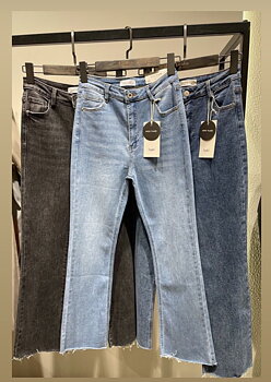 COSY HOUSE MINI FLARE JEANS DENIM