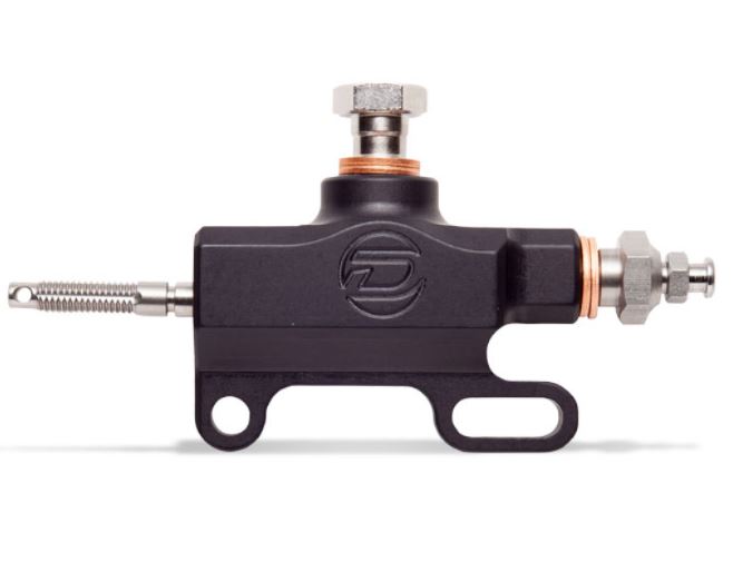 Rear racing pump for thumb and forefinger mastercylinder