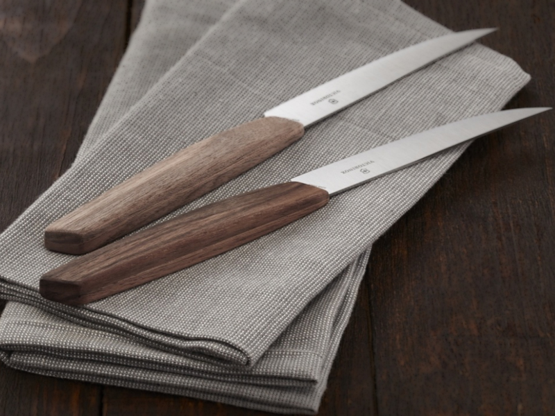 Victorinox knivset, 2 stekknivar valnöt  - 3