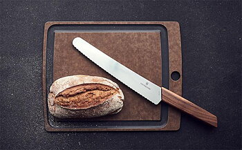 Brödkniv 22 cm, valnöt